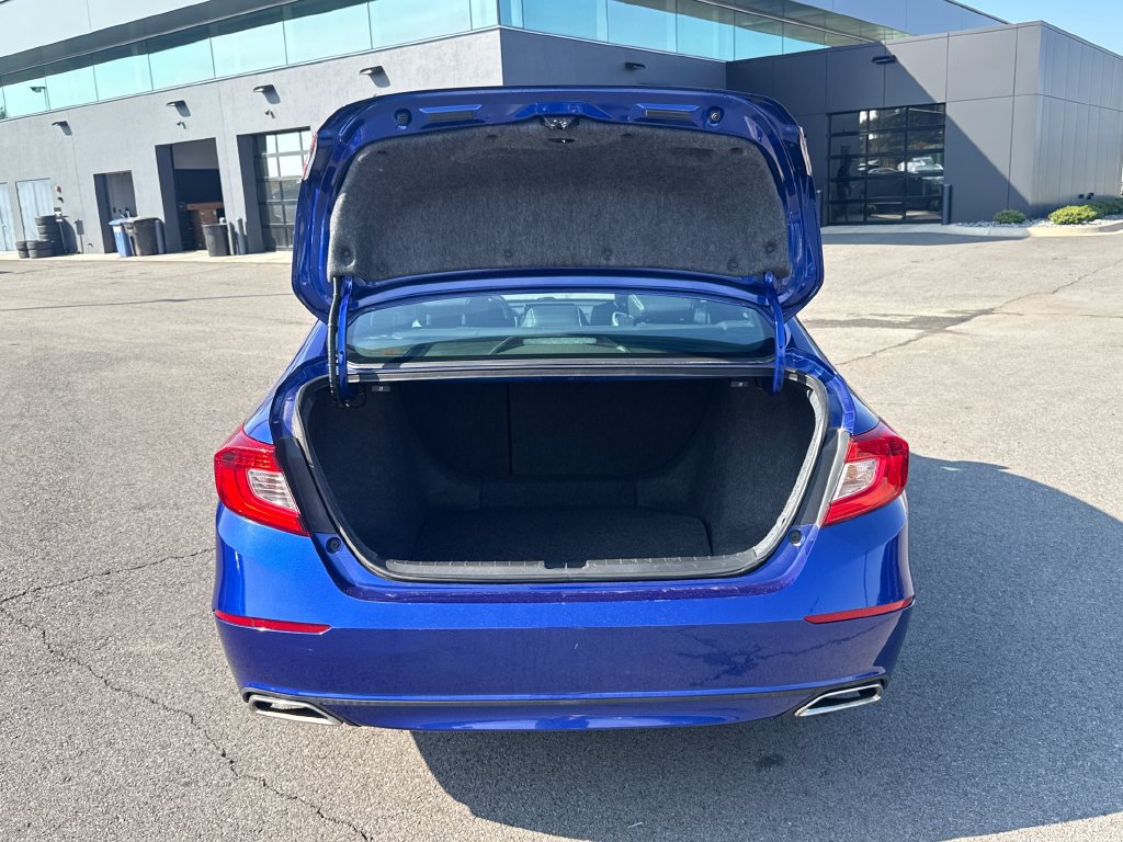 Used 2018 Honda Accord Sport image 5