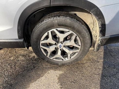 Used 2019 Subaru Forester Premium image 27