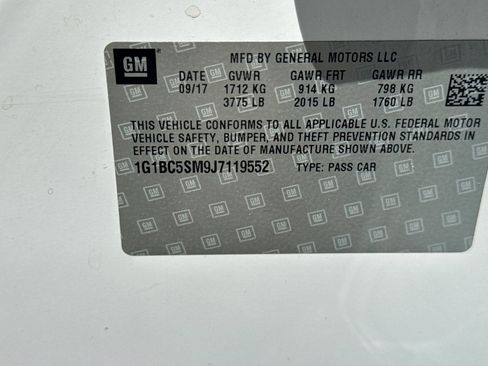 Used 2018 Chevrolet Cruze LS FWD image 31