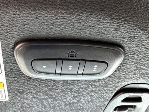 Used 2023 Jeep Wrangler Unlimited Sahara AWD/4WD image 22