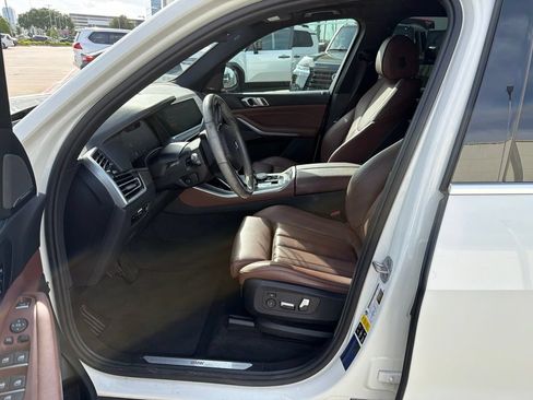 Used 2021 BMW X5 xDrive40i w/ Premium Package AWD/4WD image 3