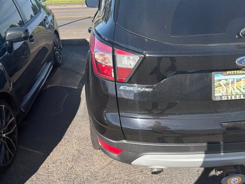 Used 2018 Ford Escape Titanium w/ Ford Safe & Smart Package AWD/4WD image 6