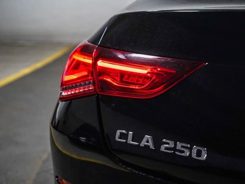 Used 2020 Mercedes-Benz CLA 250 image 13