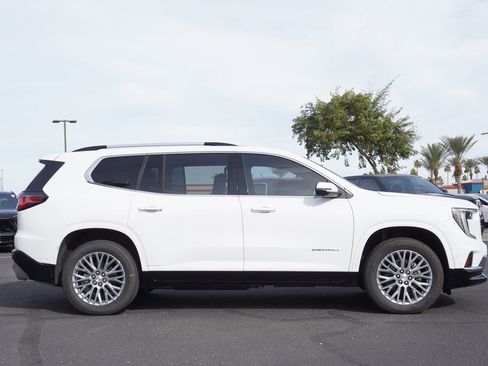 New 2025 GMC Acadia Denali w/ Super Cruise Package image 2