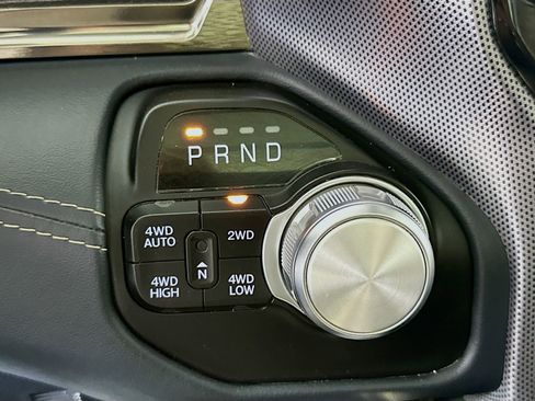 Used 2021 RAM 1500 Limited AWD/4WD image 18