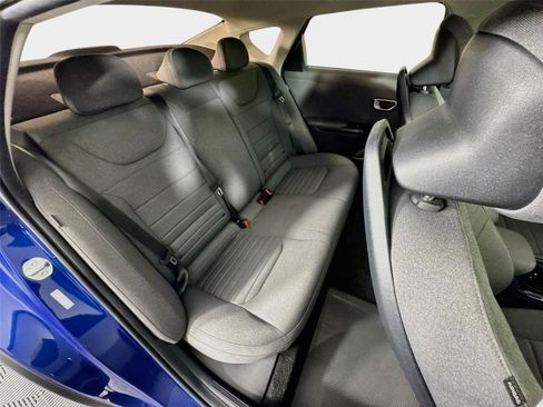 Used 2025 Kia K4 EX FWD image 25