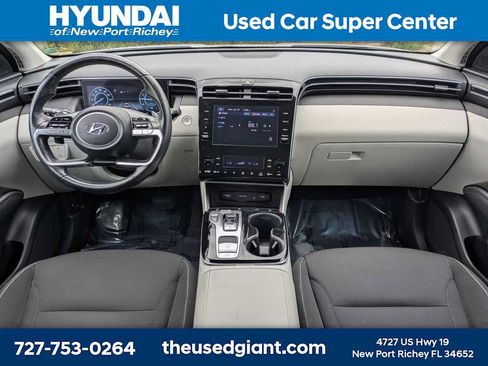 Certified 2022 Hyundai Tucson SEL w/ Cargo Package AWD/4WD image 19