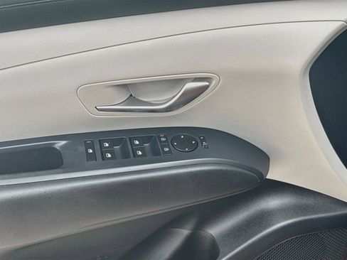 Used 2026 Hyundai Tucson SE FWD image 14