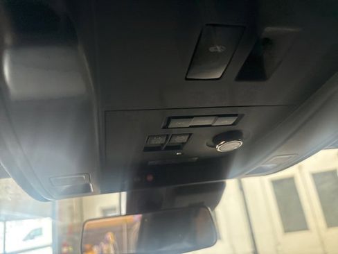 Used 2020 Cadillac Escalade ESV Platinum image 27