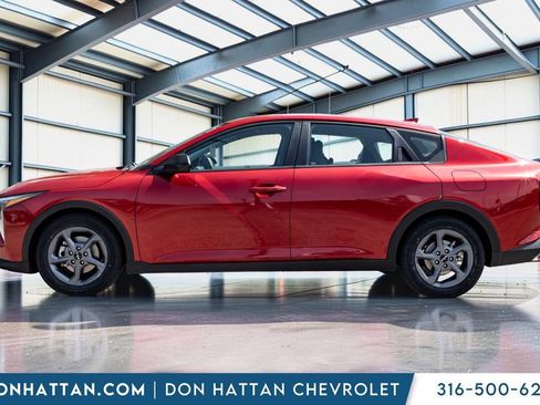 Used 2025 Kia K4 FWD image 2