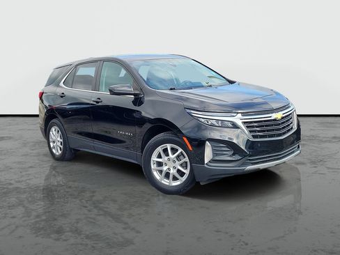 Used 2023 Chevrolet Equinox LT w/ Driver Convenience Package AWD/4WD image 1