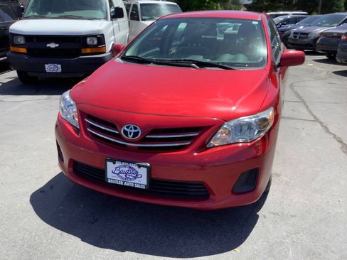 Used 2013 Toyota Corolla LE FWD image 4