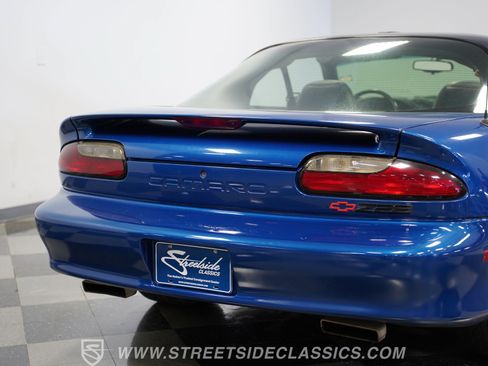 Used 1995 Chevrolet Camaro Z28 RWD image 27