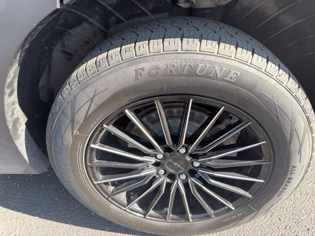 Used 2019 Hyundai Santa Fe SE AWD/4WD image 28