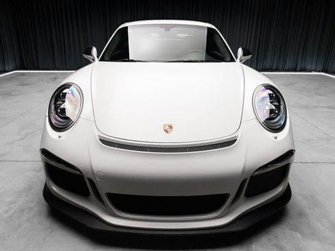 Used 2015 Porsche 911 GT3 w/ Sound Package Plus RWD image 10
