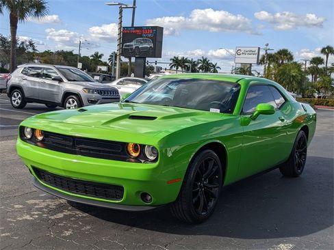 Certified 2017 Dodge Challenger SXT Plus image 6