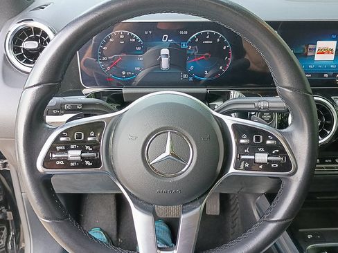 Used 2021 Mercedes-Benz GLA 250 4MATIC image 21