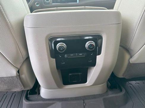 Used 2022 GMC Yukon Denali image 33