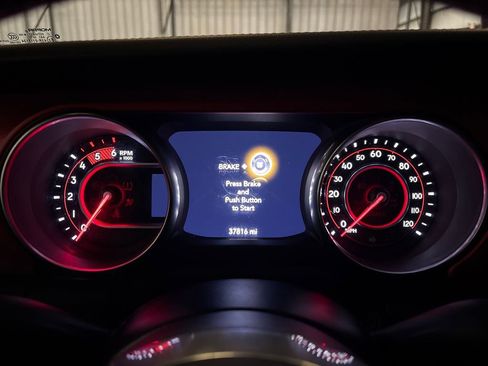 Used 2022 Jeep Gladiator Rubicon w/ Cold Weather Group AWD/4WD image 20