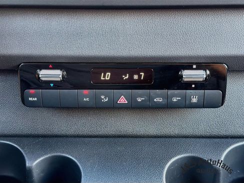 Used 2022 Mercedes-Benz Sprinter 2500 image 18