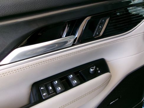 Used 2022 Jeep Wagoneer Series I w/ Convenience Group I AWD/4WD image 13