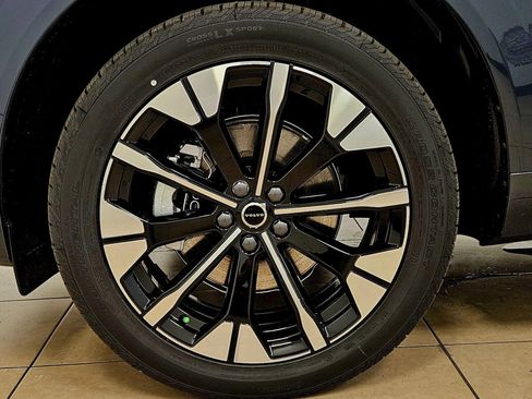 New 2026 Volvo XC60 B5 Plus w/ Protection Package Premier AWD/4WD image 47