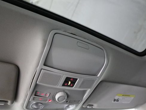 Used 2010 Volkswagen Jetta Limited Edition FWD image 38