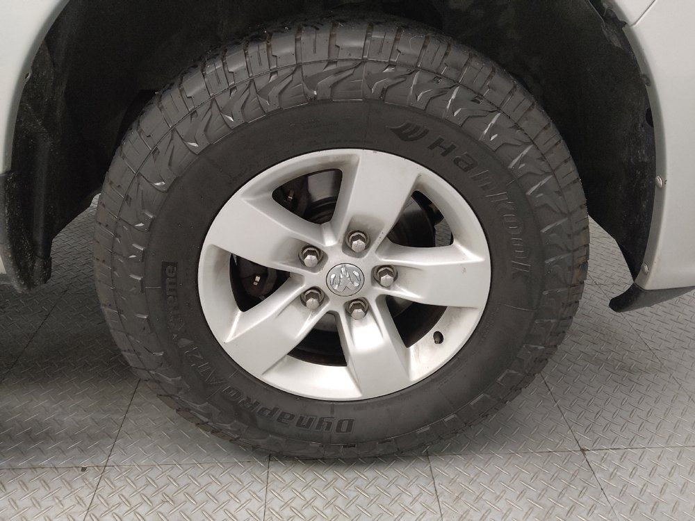 Used 2018 RAM 1500 Express AWD/4WD image 31