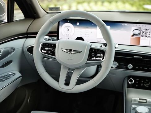 New 2026 Genesis GV70 2.5T Advanced AWD/4WD image 30