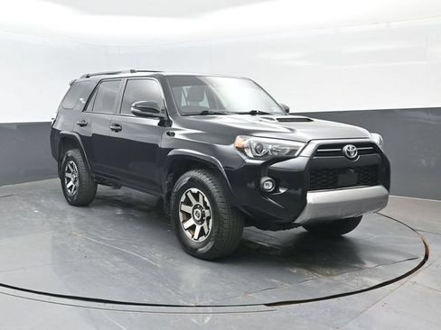 Used 2023 Toyota 4Runner TRD Off-Road Premium w/ Off Road Premium Plus Package AWD/4WD image 2