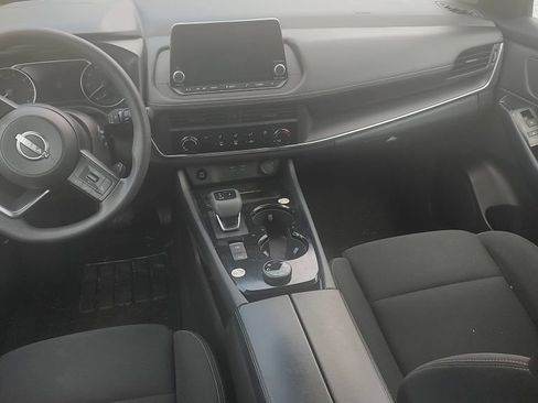 Used 2024 Nissan Rogue S AWD/4WD image 6