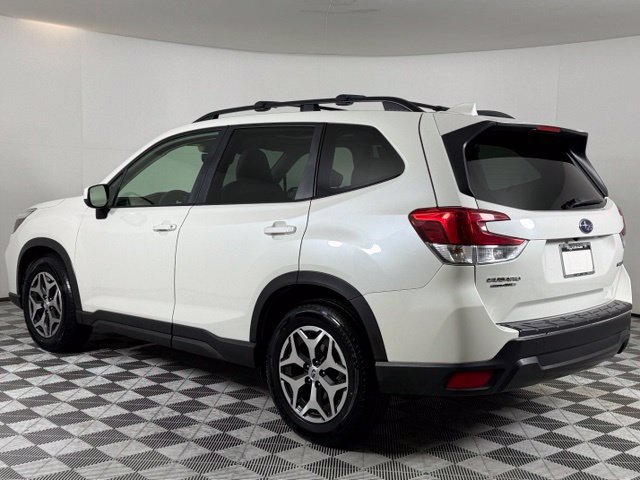 Used 2019 Subaru Forester Premium AWD/4WD image 6