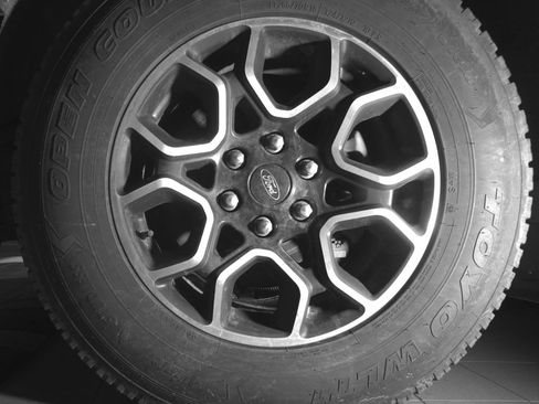 Used 2022 Ford F150 XLT w/ Equipment Group 302A High AWD/4WD image 9