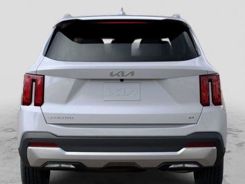 Used 2025 Kia Sorento S AWD/4WD image 13