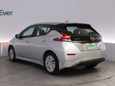 Used 2025 Nissan Leaf S FWD image 17