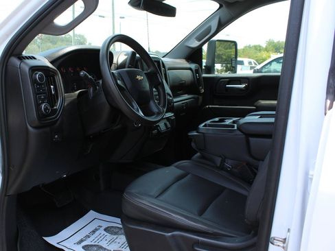 Used 2024 Chevrolet Silverado 2500 W/T AWD/4WD image 23