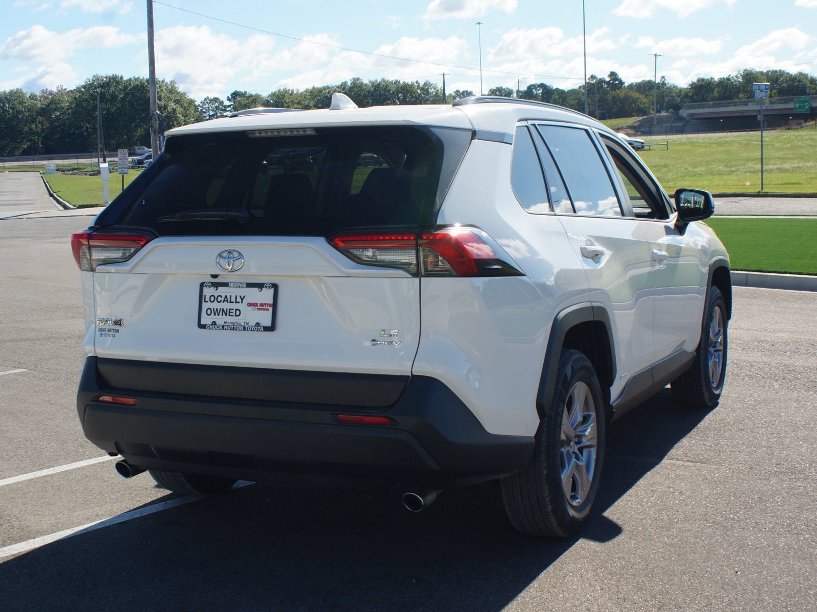 Used 2025 Toyota RAV4 LE AWD/4WD image 19