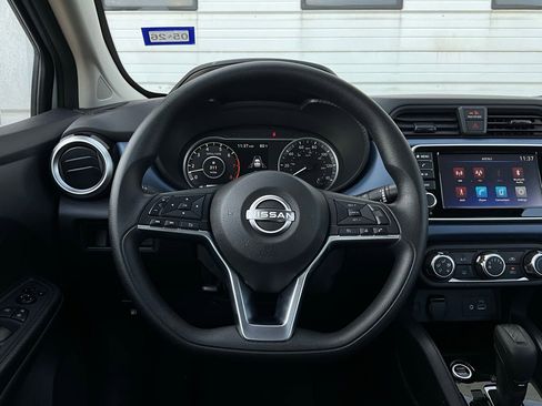 Used 2025 Nissan Versa SV image 28