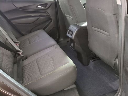 Certified 2020 Chevrolet Equinox LT w/ Driver Convenience Package image 24