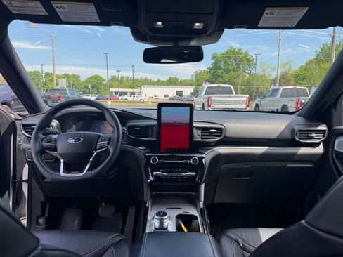 Used 2023 Ford Explorer ST w/ Equipment Group 401A AWD/4WD image 11