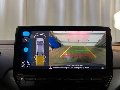 Used 2023 Volkswagen ID.4 Pro S Plus image 16