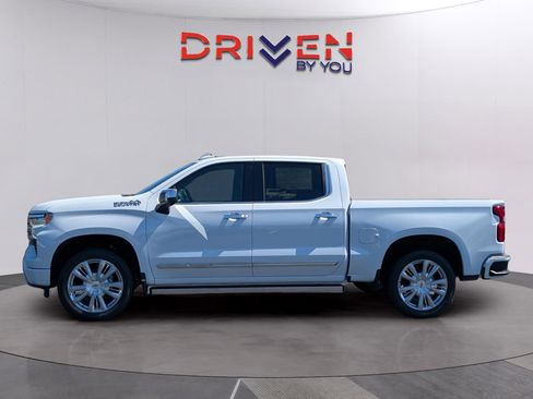 New 2026 Chevrolet Silverado 1500 High Country AWD/4WD image 2