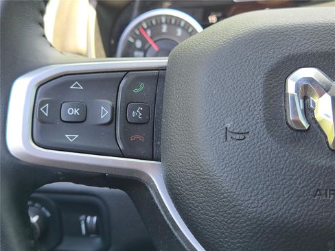 Used 2023 RAM 1500 Big Horn AWD/4WD image 35