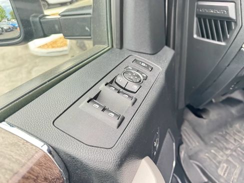 Used 2019 Ford F250 Lariat AWD/4WD image 11