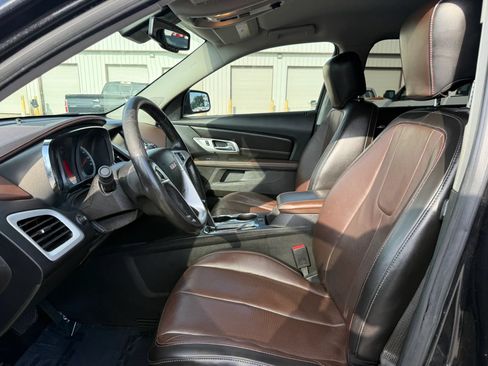 Used 2013 GMC Terrain SLT w/ Chrome and Technology Package FWD image 2