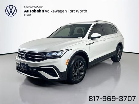 Certified 2023 Volkswagen Tiguan SE image 1