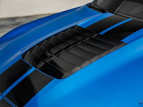 Used 2021 Ford Mustang Shelby GT500 w/ Carbon Fiber Track Pack RWD image 39