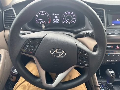 Used 2018 Hyundai Tucson SE AWD/4WD image 4
