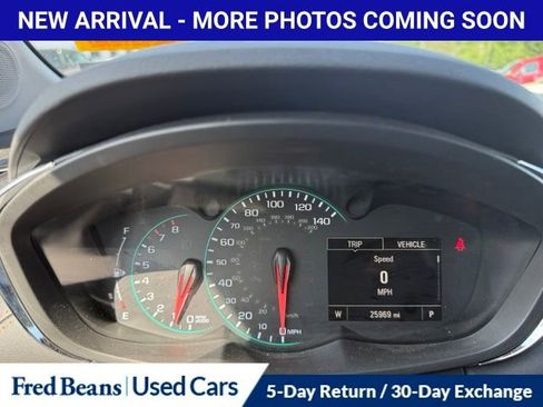 Used 2022 Chevrolet Trax LT w/ Midnight Edition AWD/4WD image 21