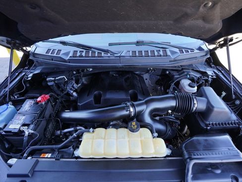 Used 2019 Ford F150 Platinum w/ Equipment Group 701A Luxury AWD/4WD image 28
